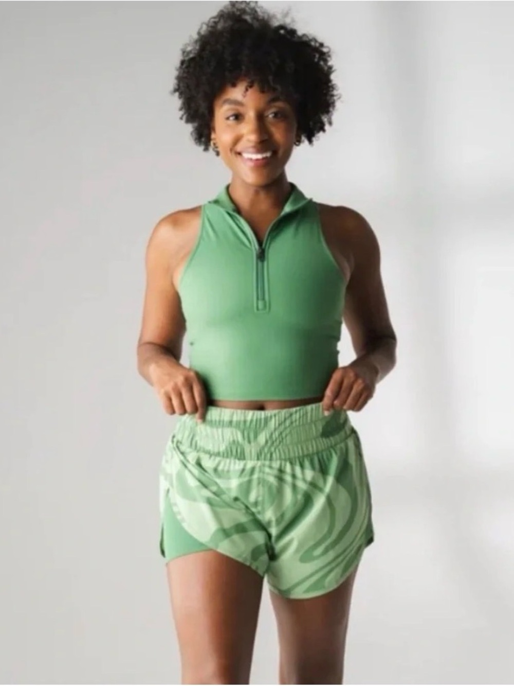 Balance Athletica Vitality x Cosmopolitan Vista Shorts in Botanical Green Size M